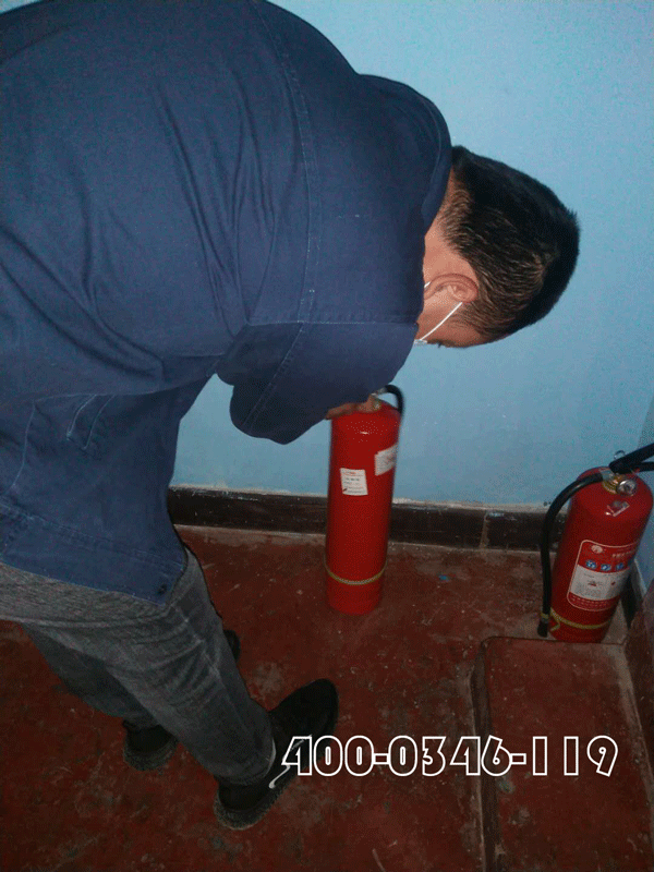 小区公寓楼业主私自拆除消防设施需要承担什么责任？